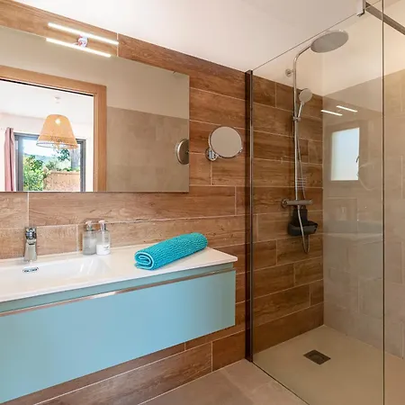 Vakantiehuis U Veniqui 2 - Piscine Privee