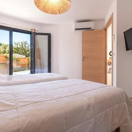 Vakantiehuis U Veniqui 2 - Piscine Privee Favone